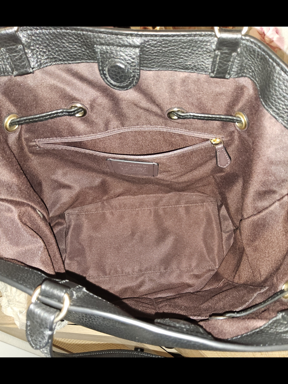Coach Andy Tote ft. Horse & Carriage Logo - Picture 4 of 9